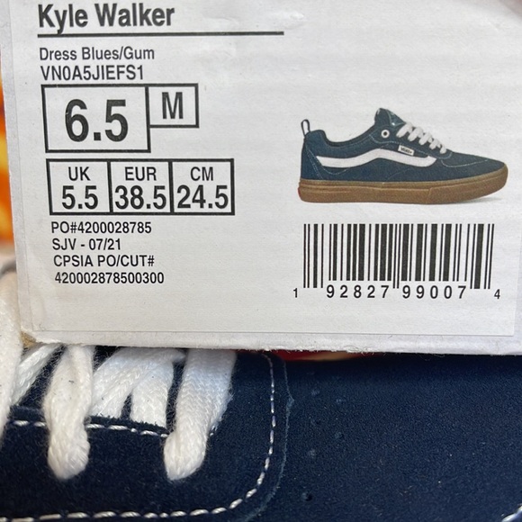 Vans Kyle Walker
Dress Blues/Gum
VNOA5JIEFS1
WMNS sneakers - Picture 16 of 16